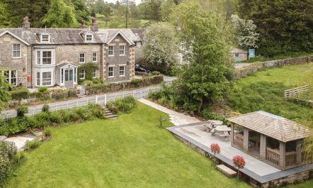 8 Bed in Windermere