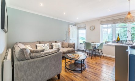 2 Bed in Windermere 3