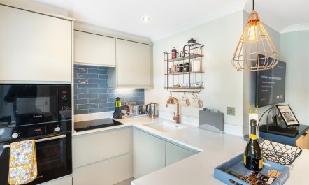 2 Bed in Windermere 8