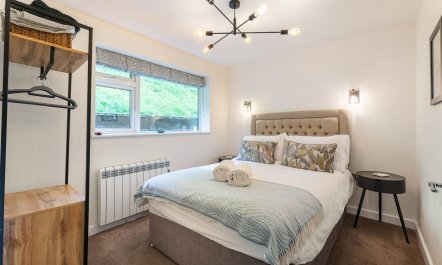 2 Bed in Windermere 4
