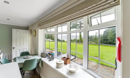 2 Bed in Windermere 6