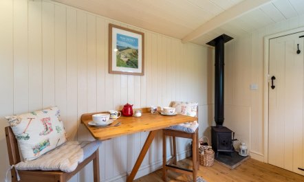 1 Bed in Castleton 2