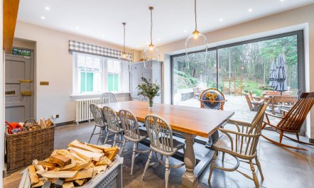 5 Bed in Staveley 2