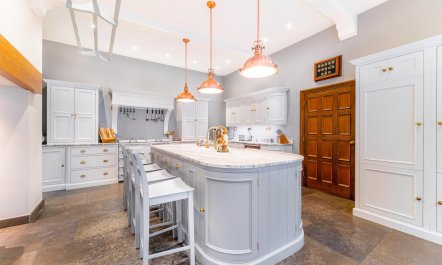 5 Bed in Staveley 7