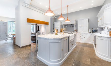 5 Bed in Staveley 9