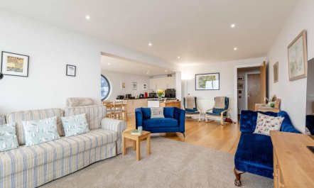 2 Bed in Westward Ho 6