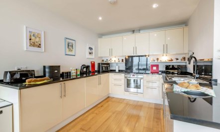 2 Bed in Westward Ho 3