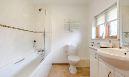 3 Bed in West Stour 8