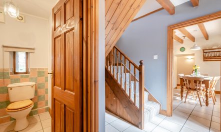 2 Bed in Thwaite 8