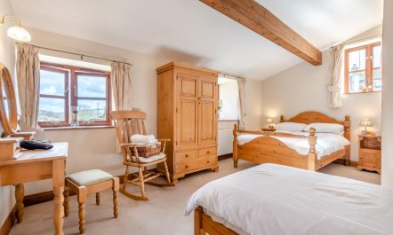 2 Bed in Thwaite 9