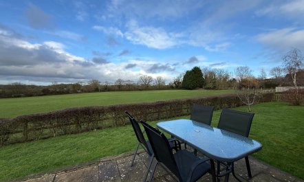 2 Bed in Old Hall Green 9