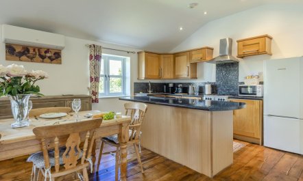 2 Bed in Old Hall Green 5