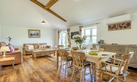 2 Bed in Old Hall Green 6