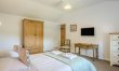 2 Bed in Old Hall Green 9