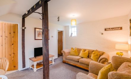 2 Bed in Hunston
