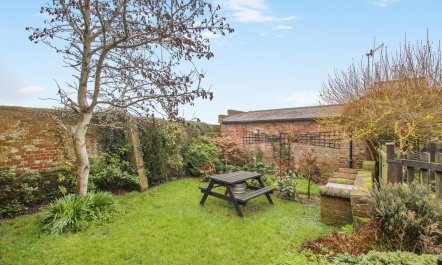 2 Bed in Hunston 1