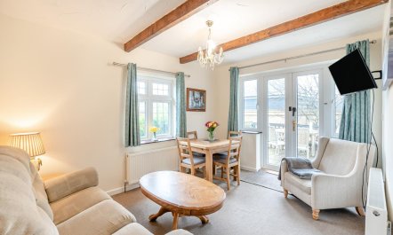 2 Bed in Hunston