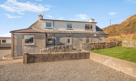 3 Bed in Port William