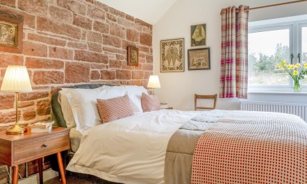 2 Bed in Glassonby 2