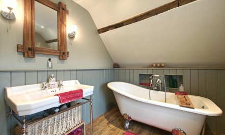 4 Bed in Whissonsett 1