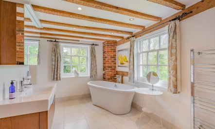 6 Bed in Hadlow Down 9