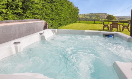 2 Bed in Groesffordd Marli 8