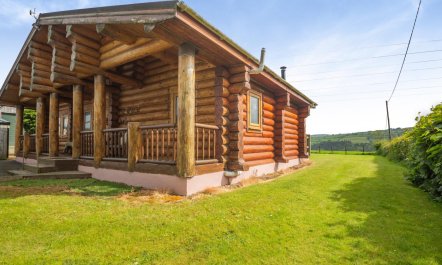 2 Bed in Groesffordd Marli 1