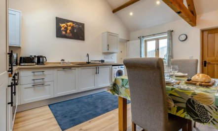 2 Bed in Northwood 6