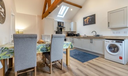 2 Bed in Northwood 1