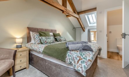 2 Bed in Northwood 9