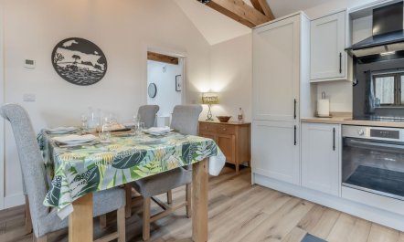 2 Bed in Northwood 4