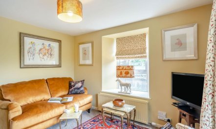 3 Bed in Coldstream 4