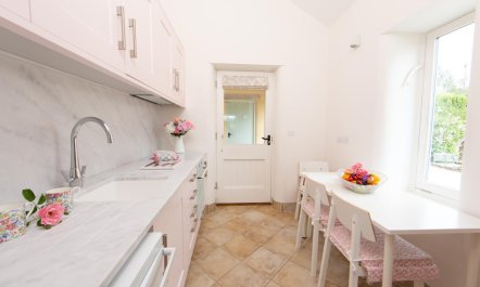 1 Bed in Upper Vobster 1