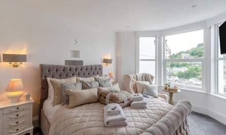 4 Bed in Looe 9