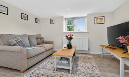 1 Bed in Churcham 4
