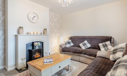 3 Bed in Chapel St. Leonards