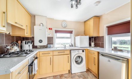 2 Bed in Port William 7