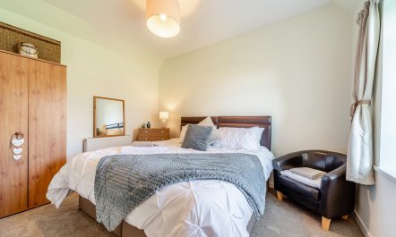 2 Bed in Port William 9