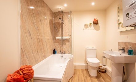 1 Bed in Castleton 9