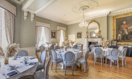 17 Bed in Southwell 6