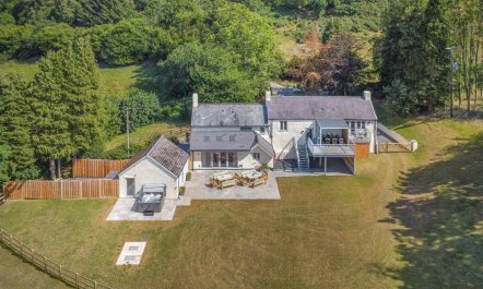 5 Bed in Llandegla 3