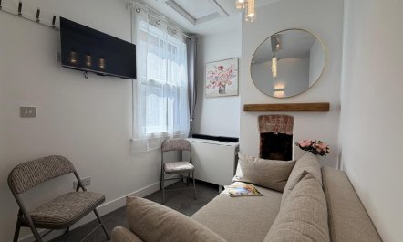 2 Bed in Warwick 2