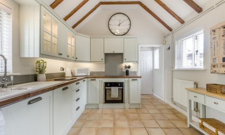 2 Bed in Wrangle 5