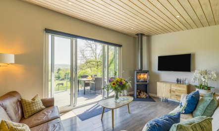 2 Bed in Aberbechan 3
