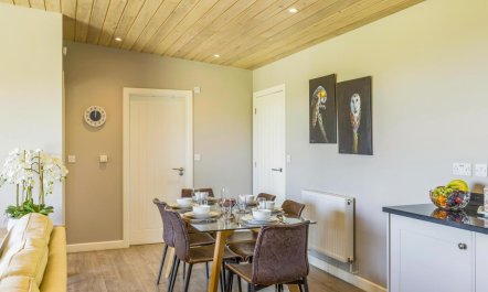2 Bed in Aberbechan 7