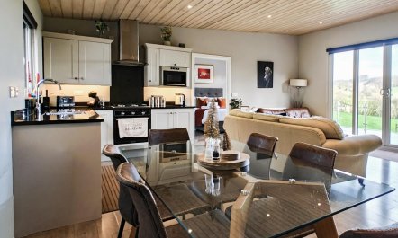 2 Bed in Aberbechan