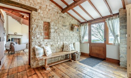 2 Bed in Great Edstone 6