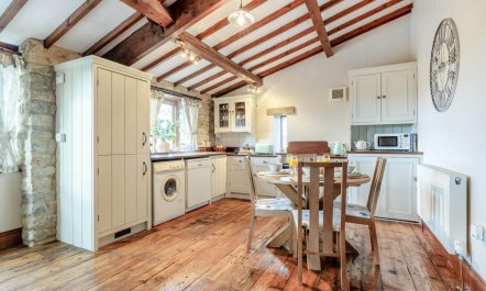 2 Bed in Great Edstone 3