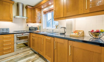 3 Bed in Bowness-on-Windermere 1