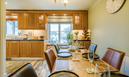 3 Bed in Bowness-on-Windermere